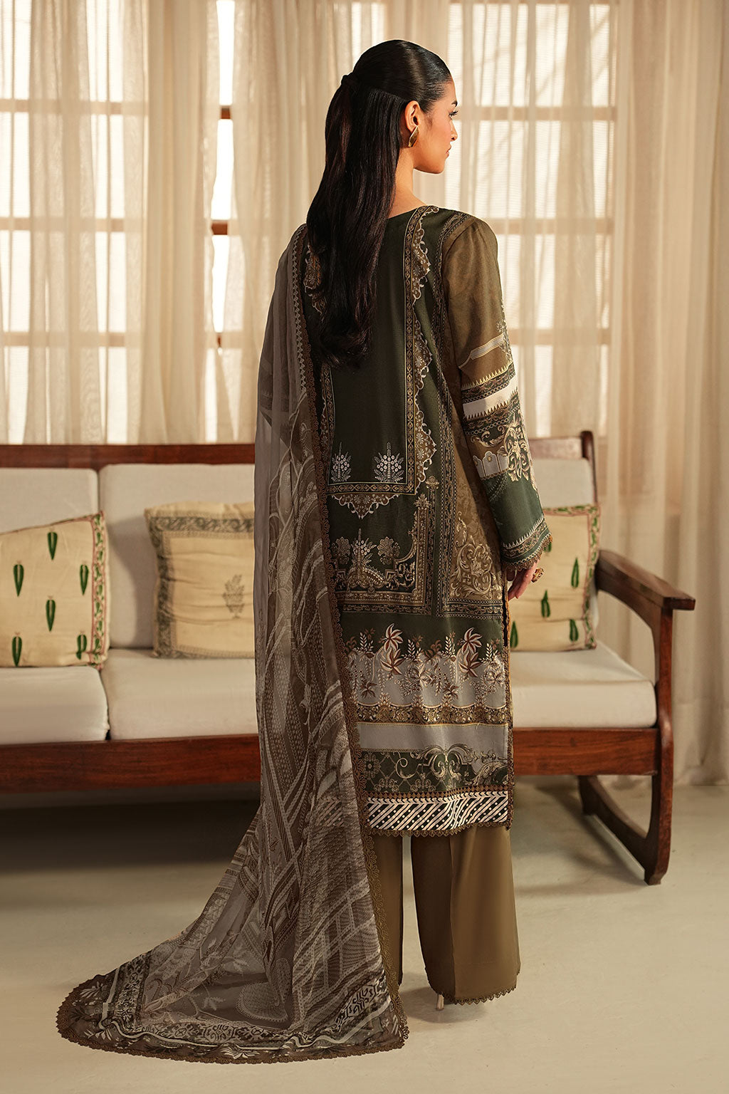 Ramsha | Mashaal Luxury Lawn VOl 16 | L-1612