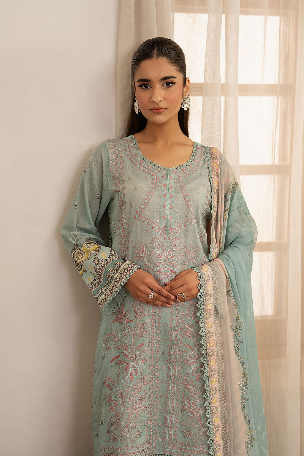 Ramsha | Mashaal Luxury Lawn VOl 16 | L-1604