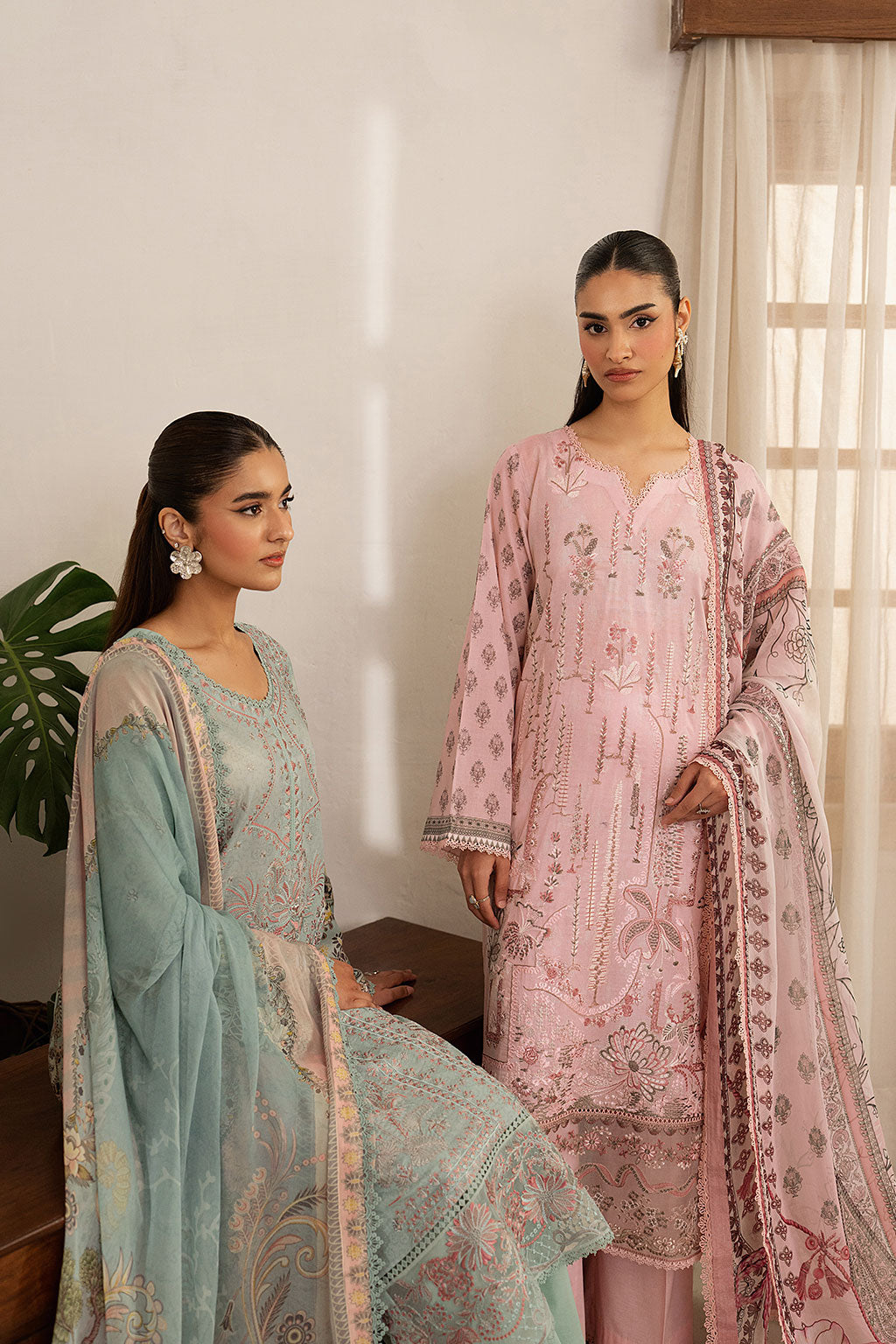 Ramsha | Mashaal Luxury Lawn VOl 16 | L-1604