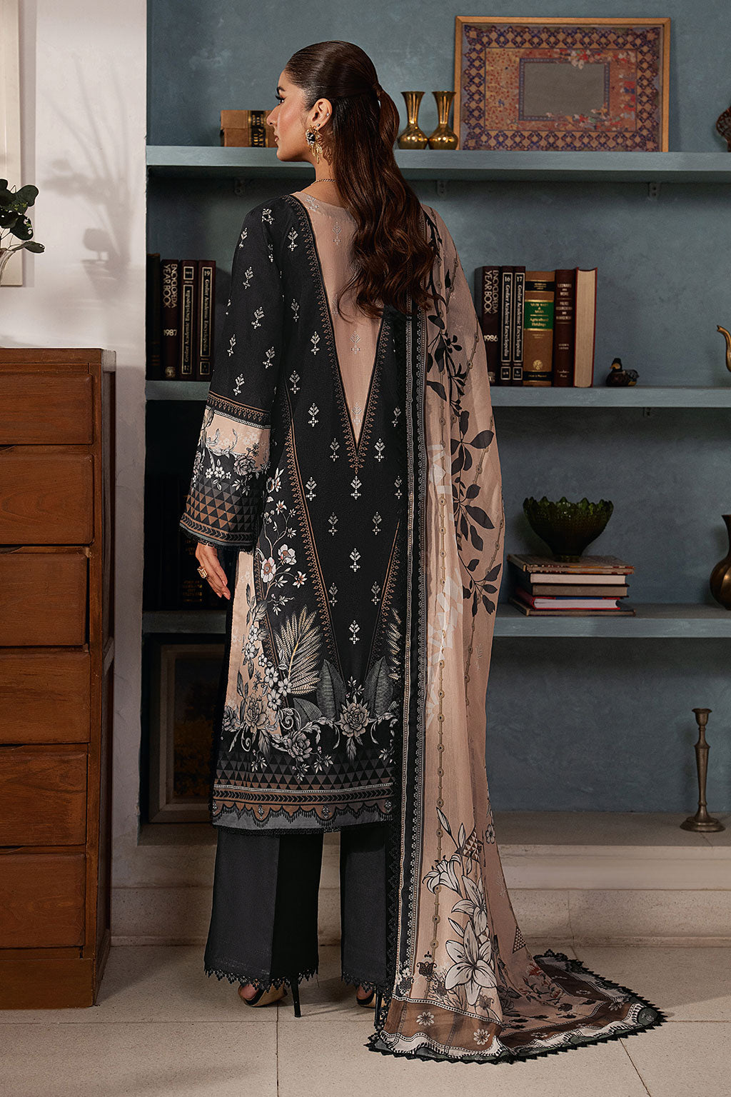 Ramsha | Mashaal Luxury Lawn VOl 16 | L-1608