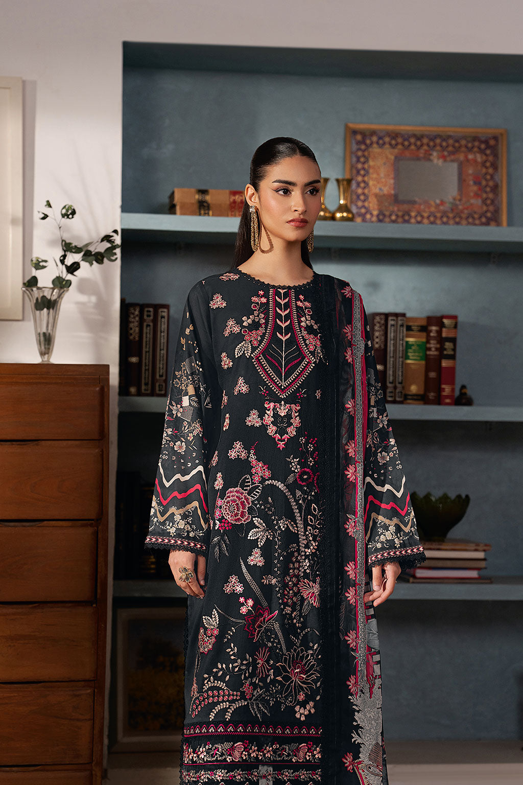 Ramsha | Mashaal Luxury Lawn VOl 16 | L-1603