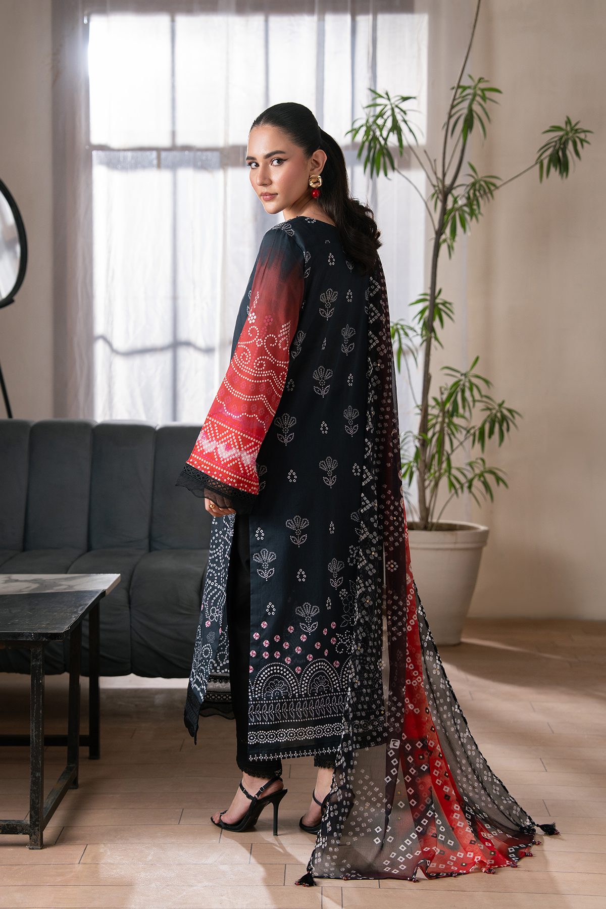 Daria | Chunri Lawn | DA-106
