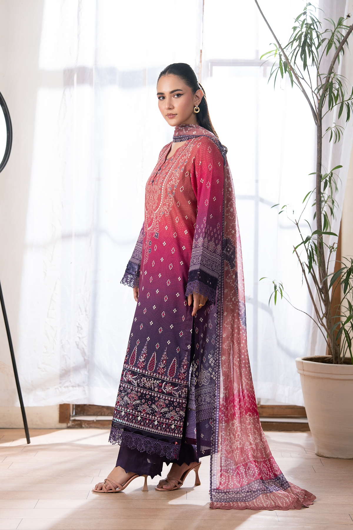 Daria | Chunri Lawn | DA-110
