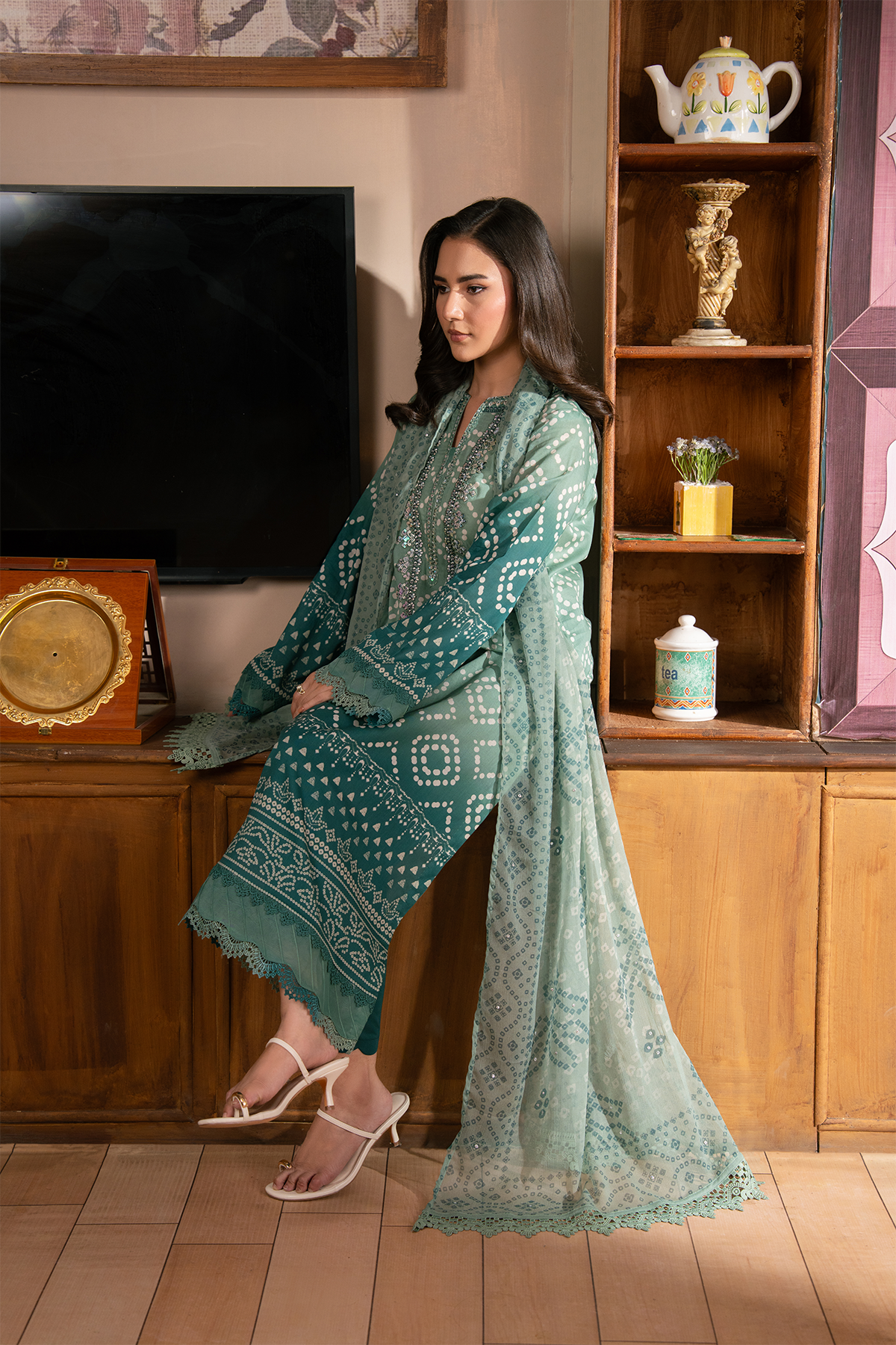 Daria | Chunri Lawn | DA-107