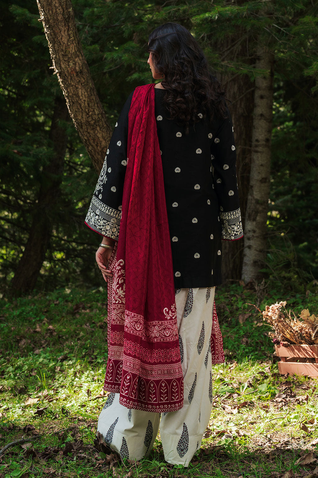 Afsanah | Silent In The Pine Tale | AL-108