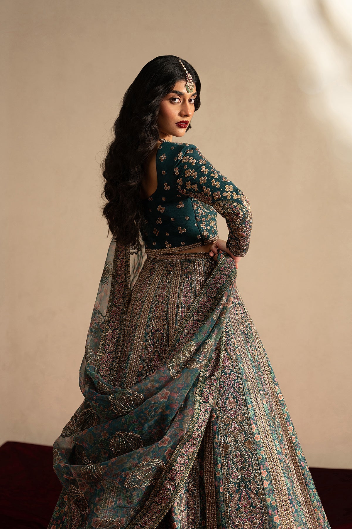 Ayzel | Qurbat Silk Festive Collection '26 | Tassavur