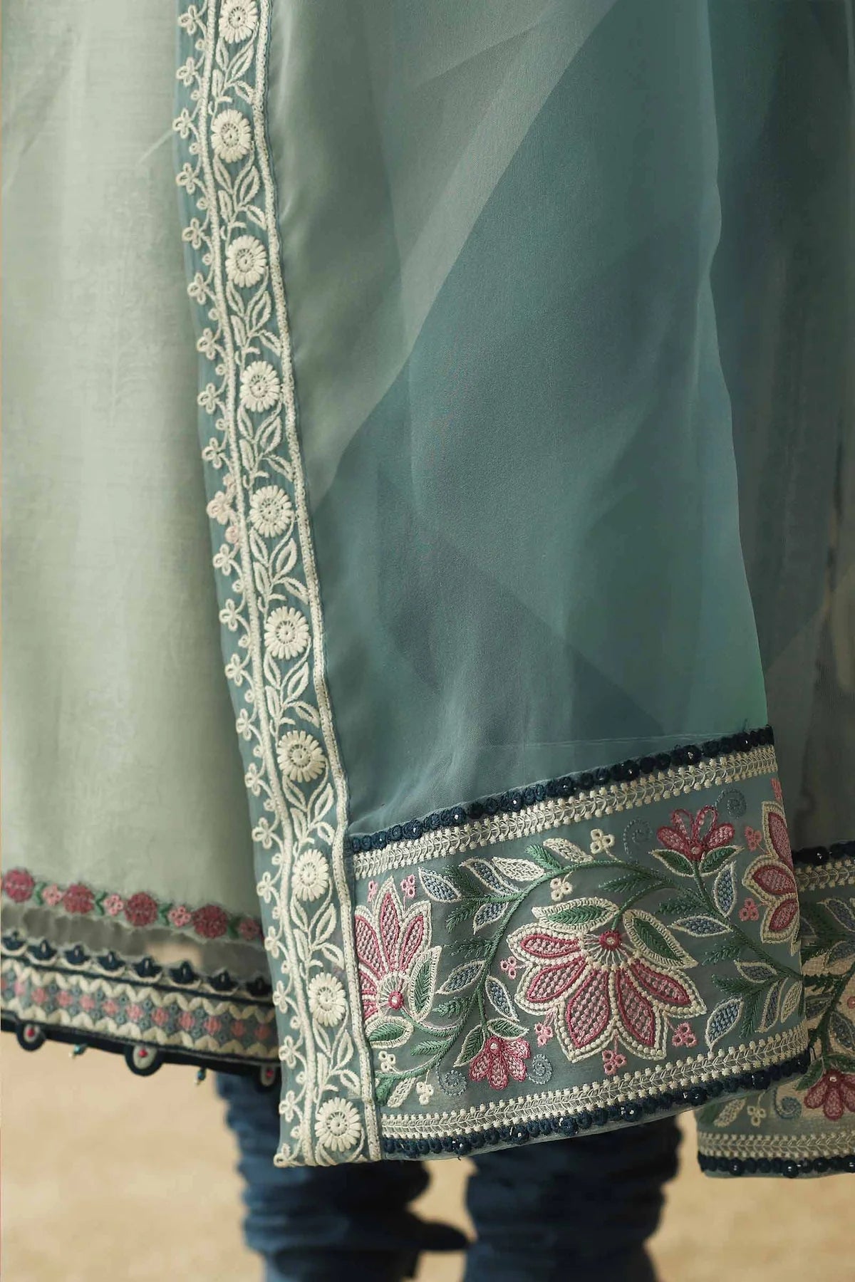 Zara Shahjahan | Lawn 2023 |  14B - modrenshoppingmall