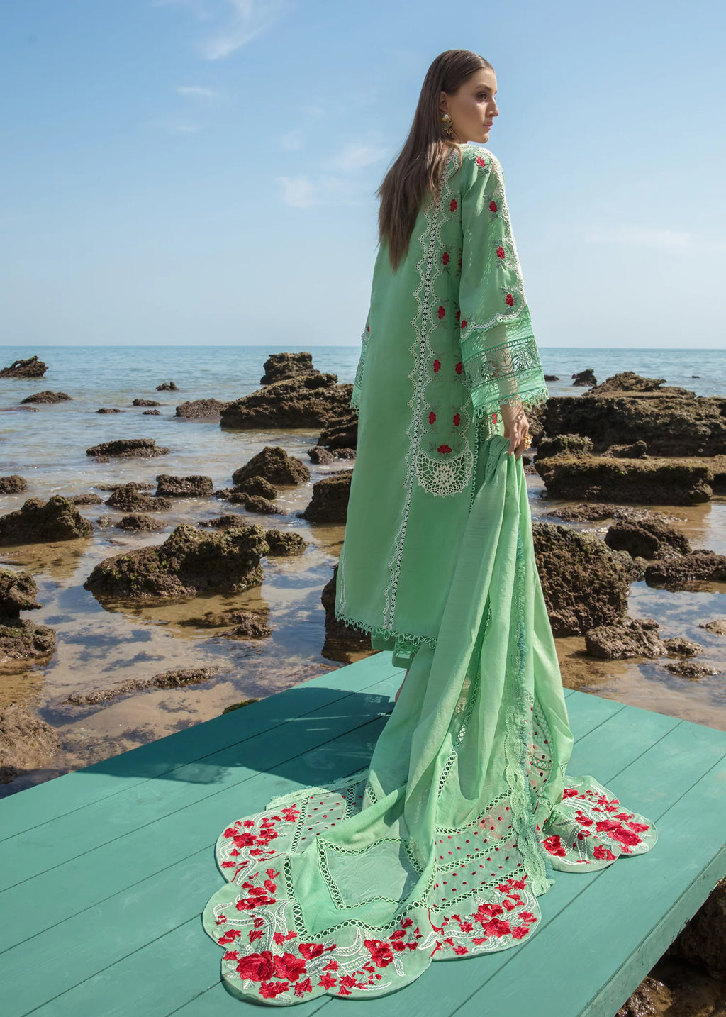 Crimson | lawn 2023 | D3 B - modrenshoppingmall